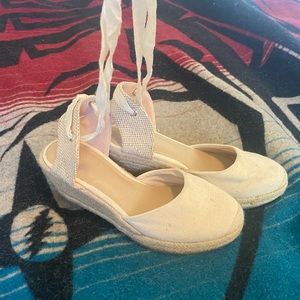Urban Outfitters Womens Espadrille Sandal Size 7 NEVER WORN